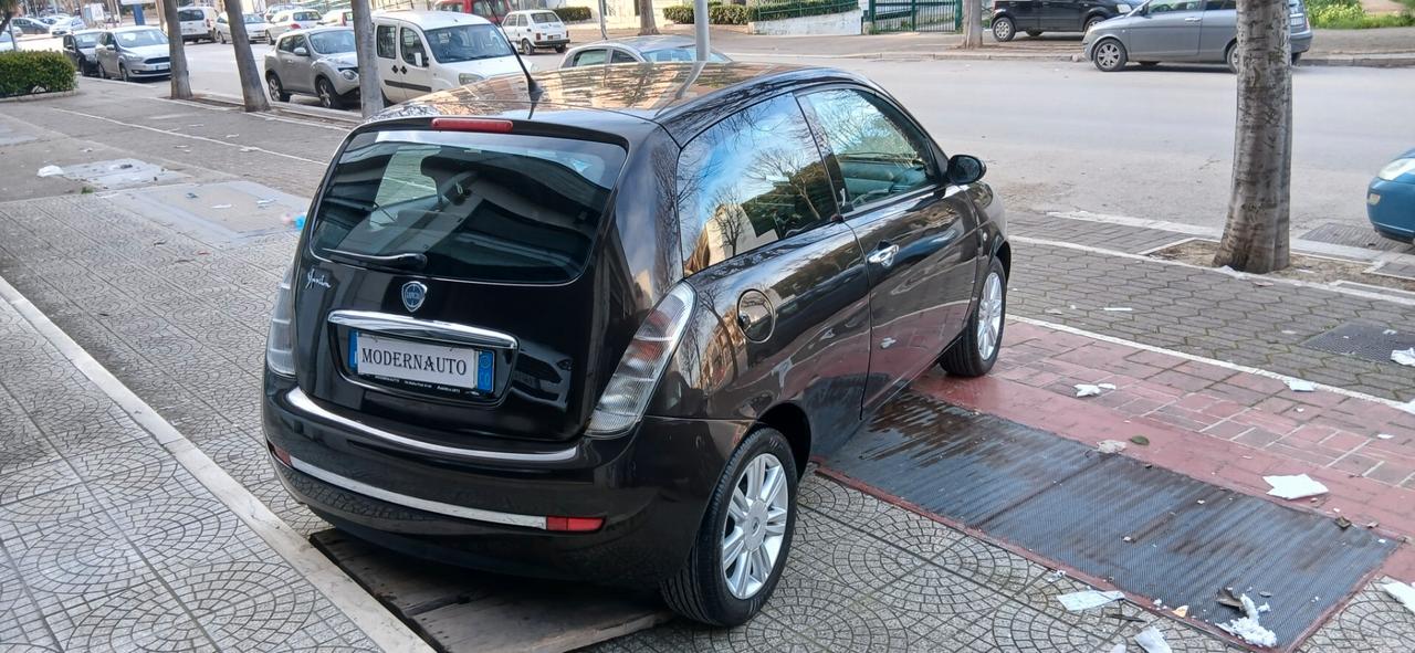 LANCIA YPSILON 1.2 PARI AL NUOVO