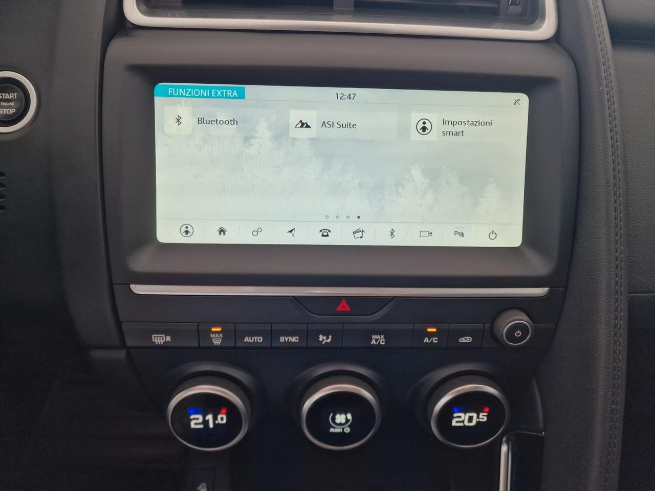 Jaguar E-Pace 2.0d 180 AWD TETTO