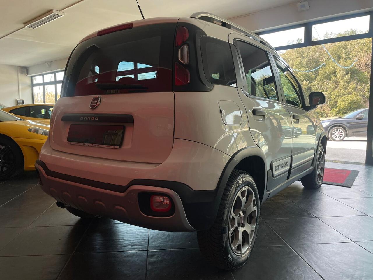FIAT PANDA CROSS 1.3MJT 4x4 75cv GANCIO TRAINO