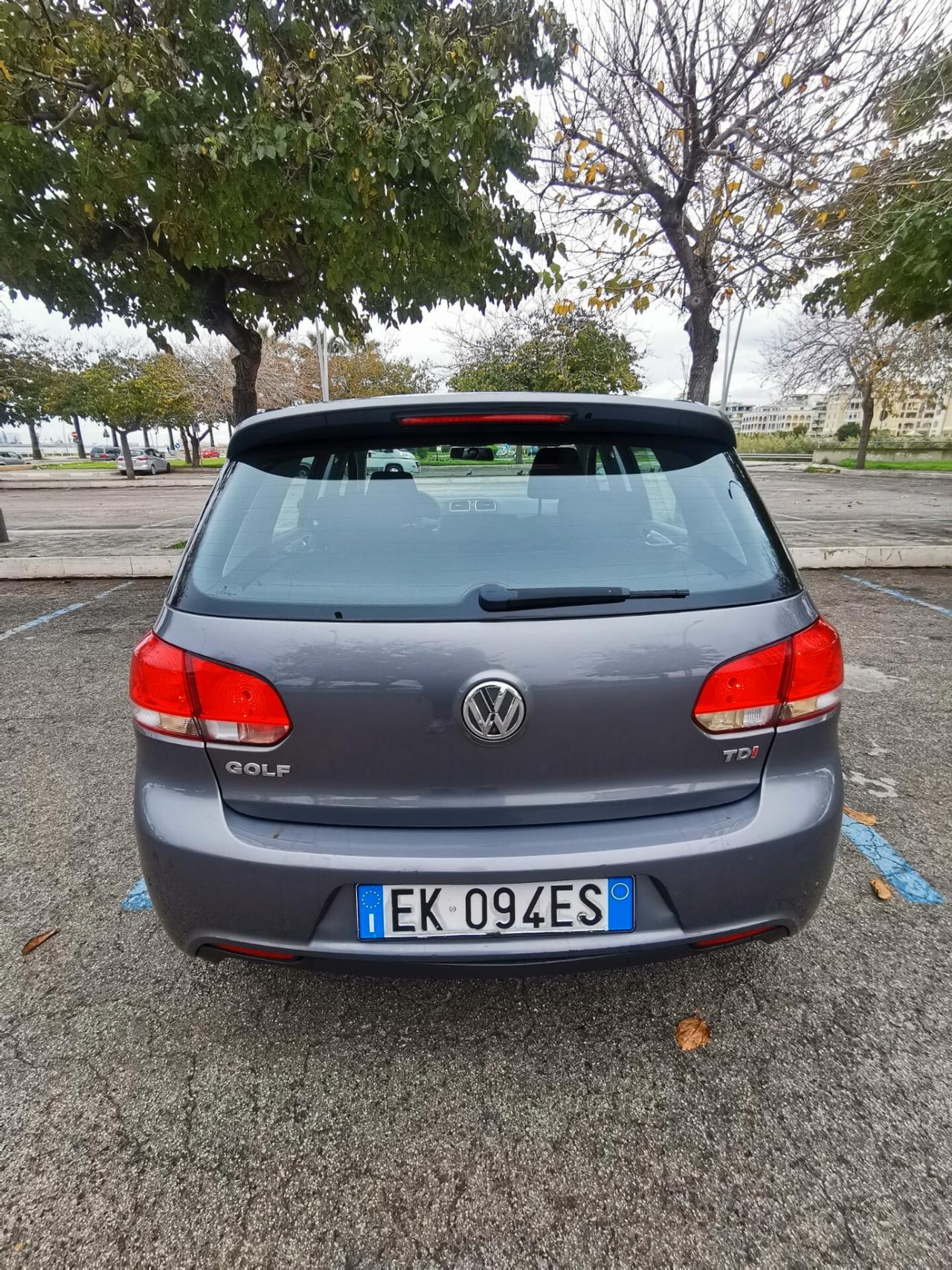 Volkswagen Golf 1.6 TDI 5p. Comfortline - 2011