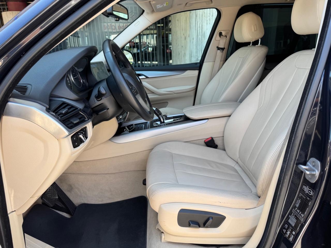 BMW X5 xDrive25d 218 CV – Garanzia 12 Mesi
