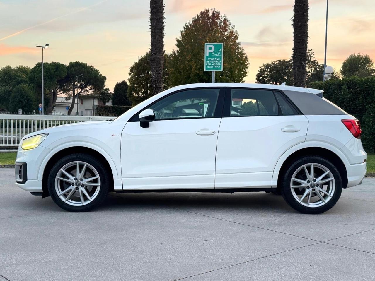 Audi Q2 1.6 TDI S tronic Design ok Per neopatentato