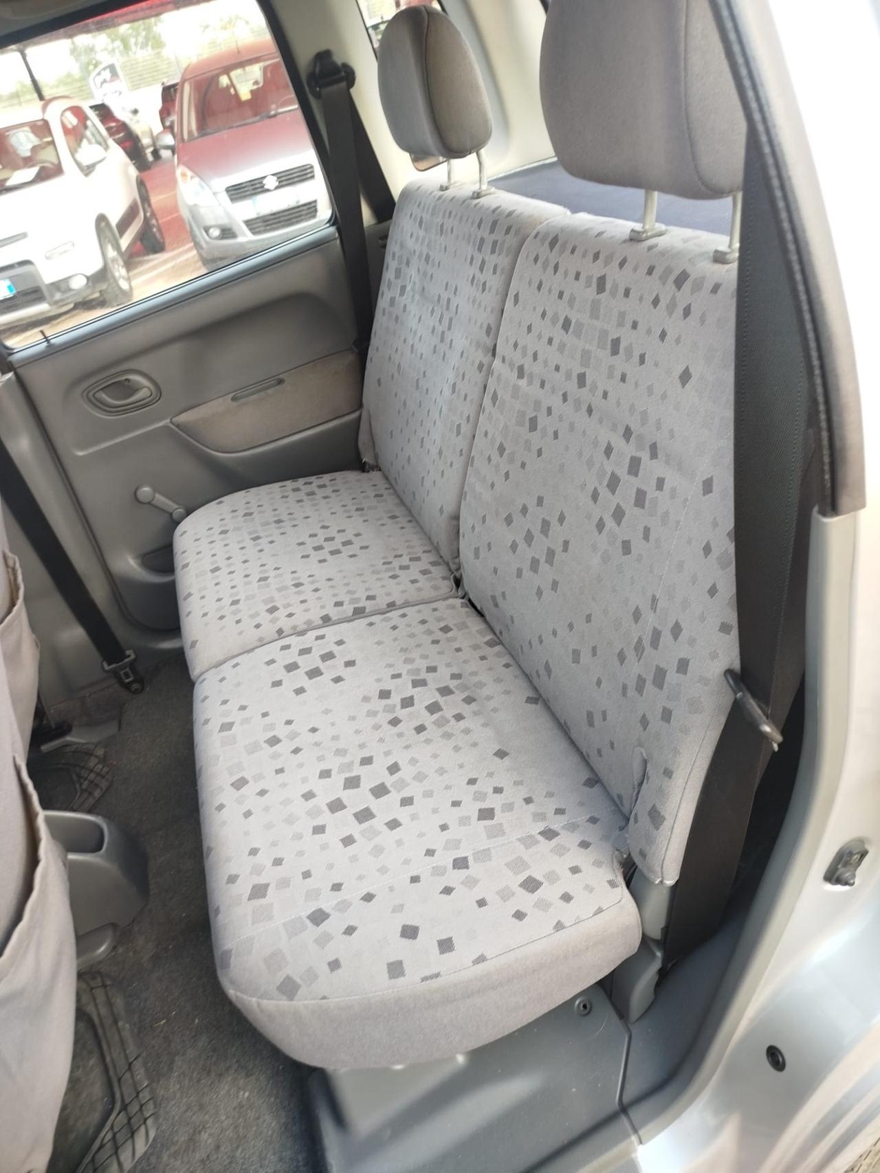 Opel Agila 1.2 16V Comfort