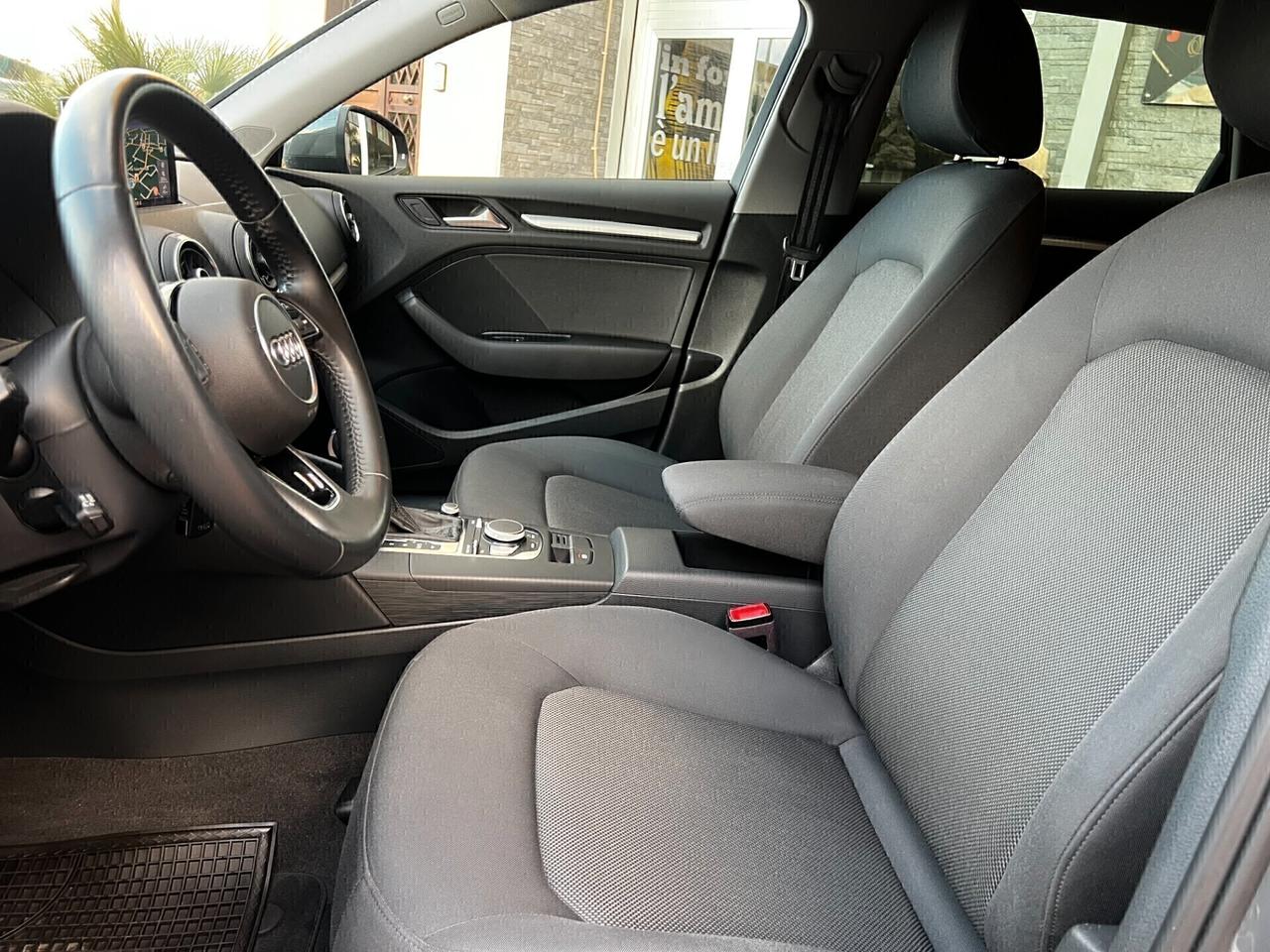 Audi A3 SPB 30 TDI S Tronic- 2019-NAVI