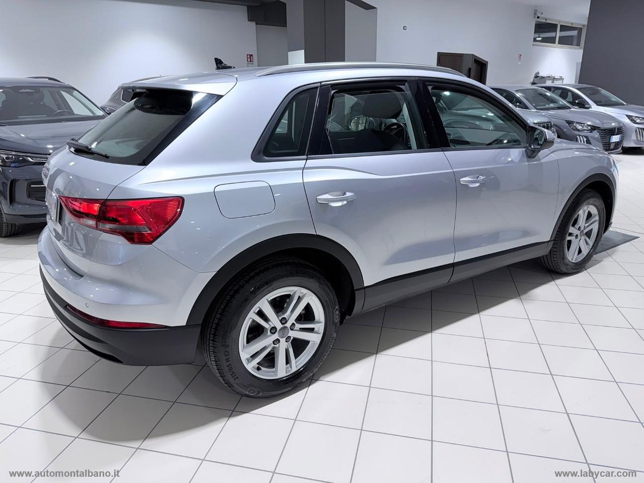 AUDI Q3 35 TDI S tronic Business SPORT