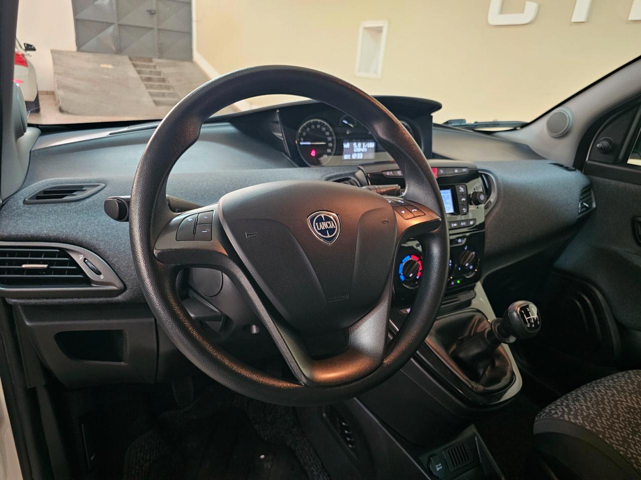 Lancia Ypsilon 1.2 69 CV 5 porte Gold