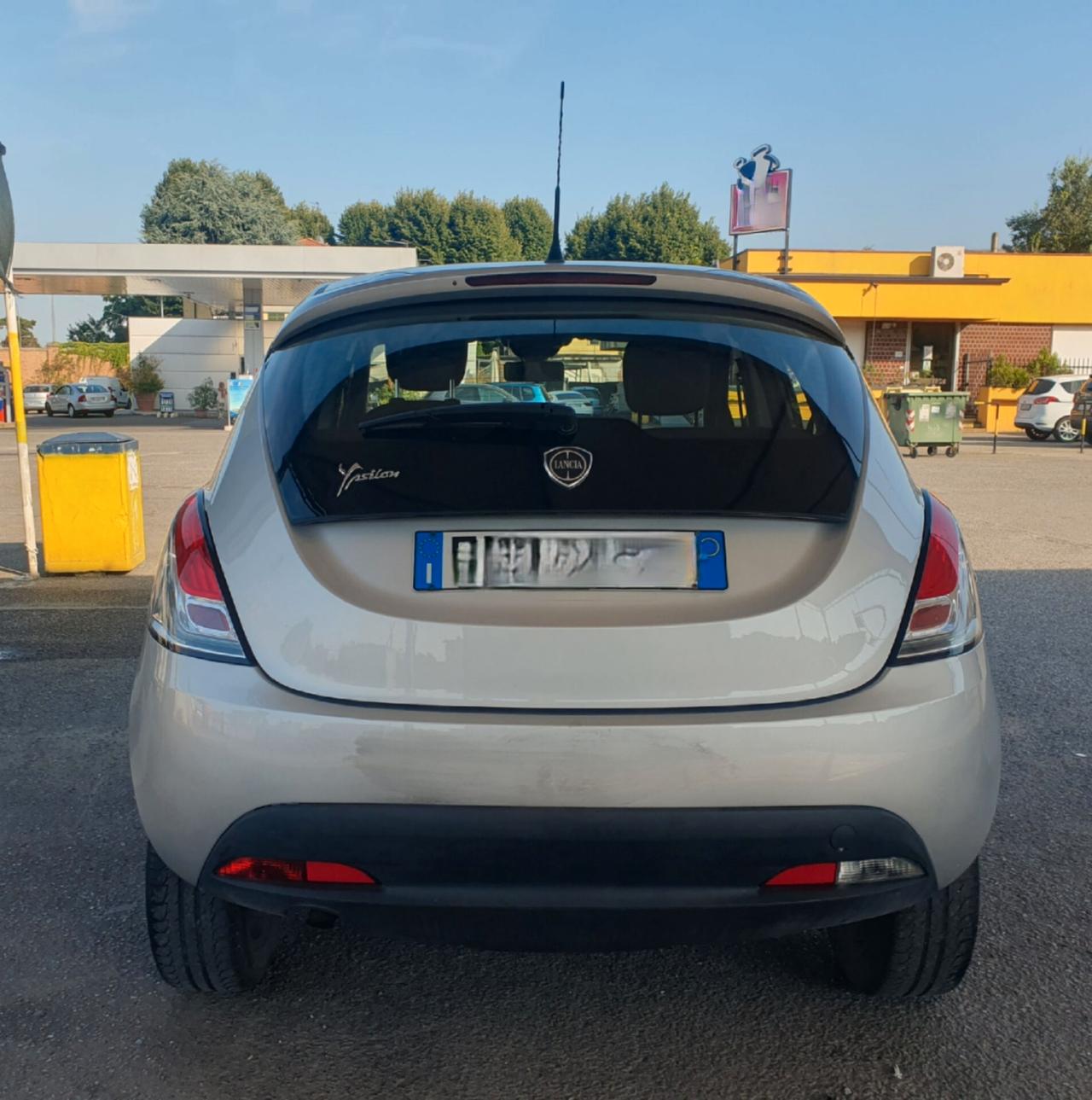 Lancia Ypsilon 0.9 TwinAir 85 CV 5 porte Metano Ecochic Gold