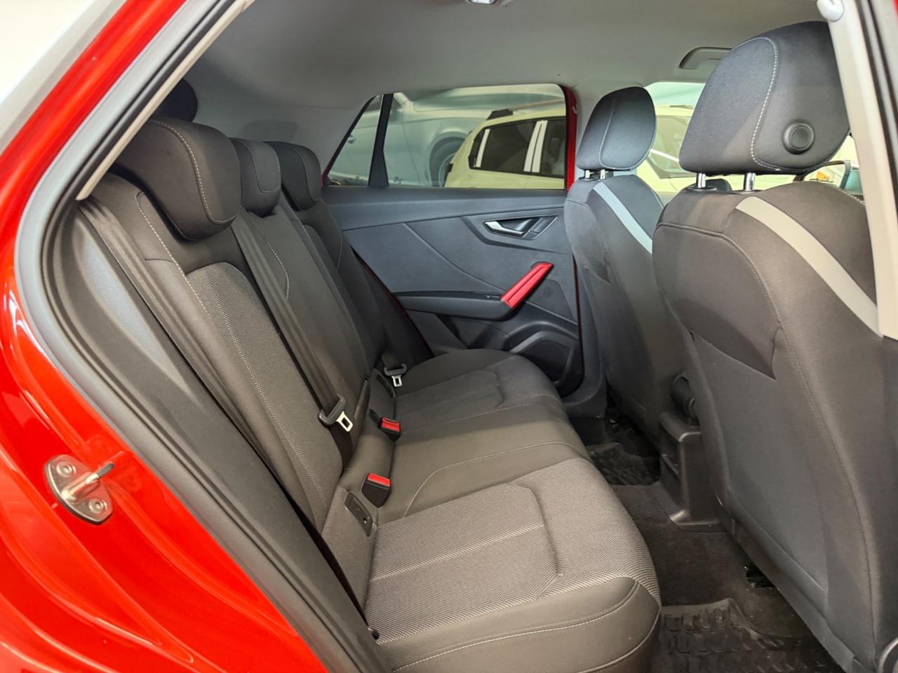 Audi Q2 30 TFSI Business Design Gancio Traino