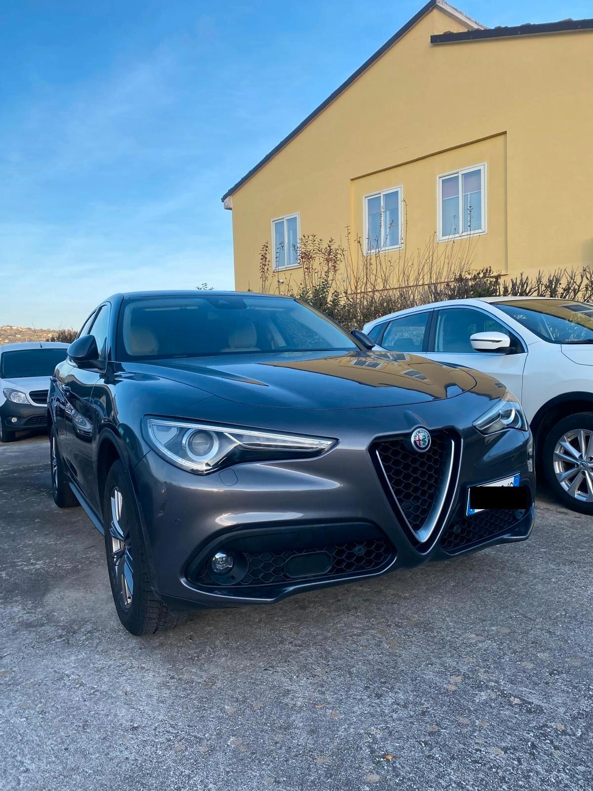 Alfa Romeo Stelvio 2.2 Turbodiesel 210 CV AT8 Q4 Executive