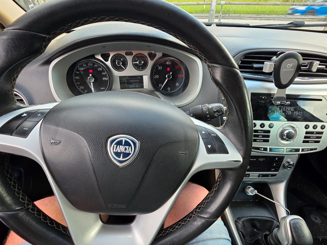 Lancia Delta 1.6 MJT anno 2011 228.000km