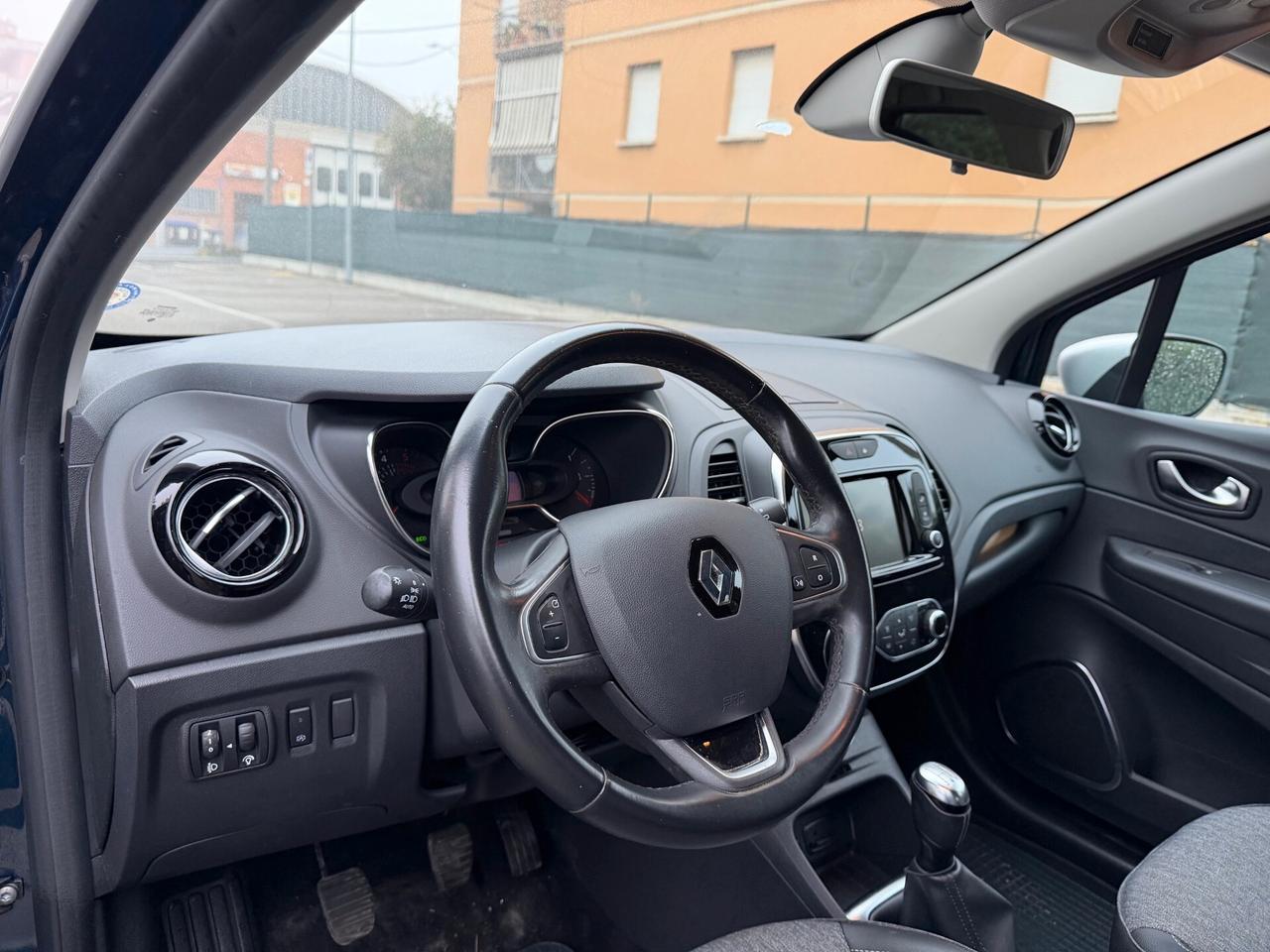 Renault Captur 1.5 dci - NEOP. - NAV. - 12 MESI DI GARANZIA -