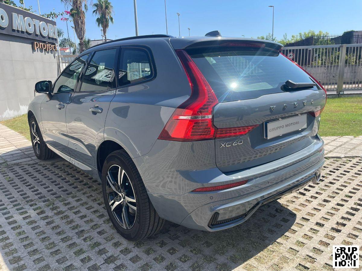 VOLVO - XC60 - B4 AWD Geartronic R-design