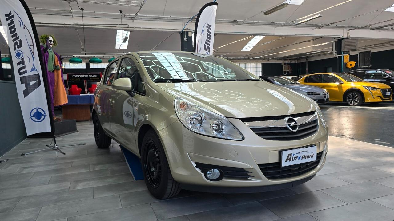 OPEL CORSA 1.2 BENZINA 80CV XNEOPATENTATI