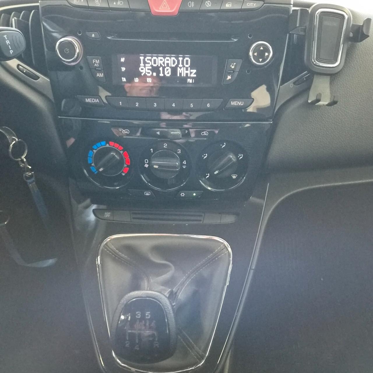 Lancia Ypsilon 1.3 MJT 16V 95 CV 5 porte S&S Silver