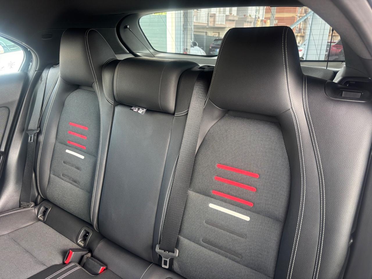 Mercedes-benz A 180 d Premium