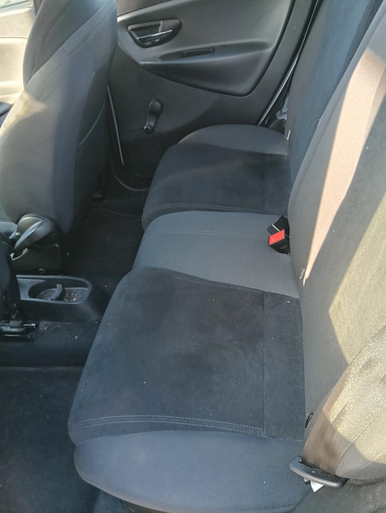 Lancia Ypsilon 1.2 69 CV 5 porte S&S Platinum