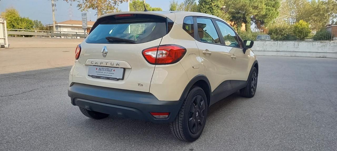 Renault Captur Benzina cc. 900 Turbo 5 Porte 5 Posti.