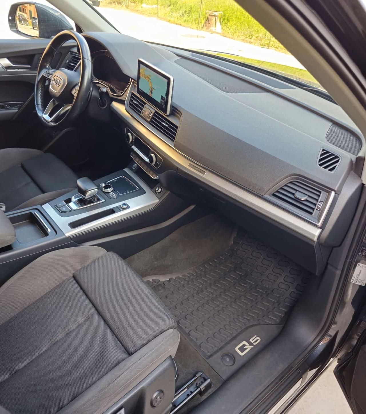 Audi Q5 2.0 TDI 190 CV quattro S tronic Business Sport