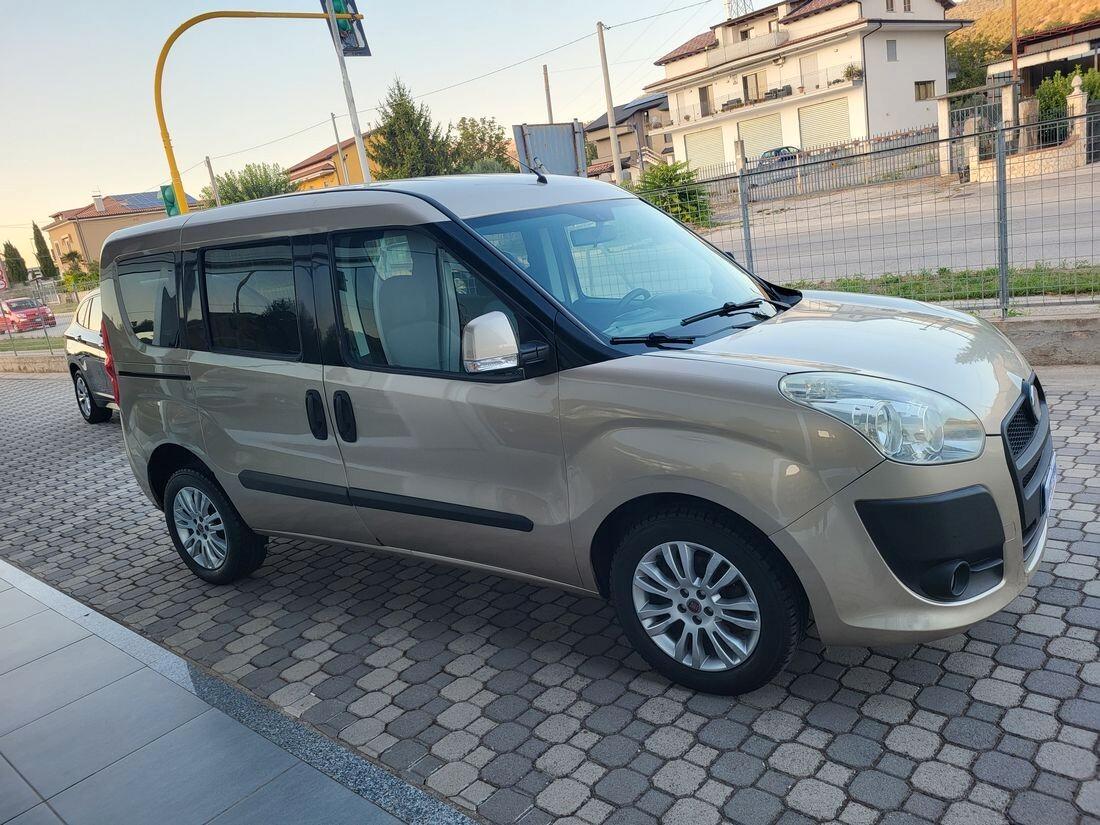 Fiat Doblo Doblò 1.6 MJT 5 POSTI Emotion con GANCIO TRAINO