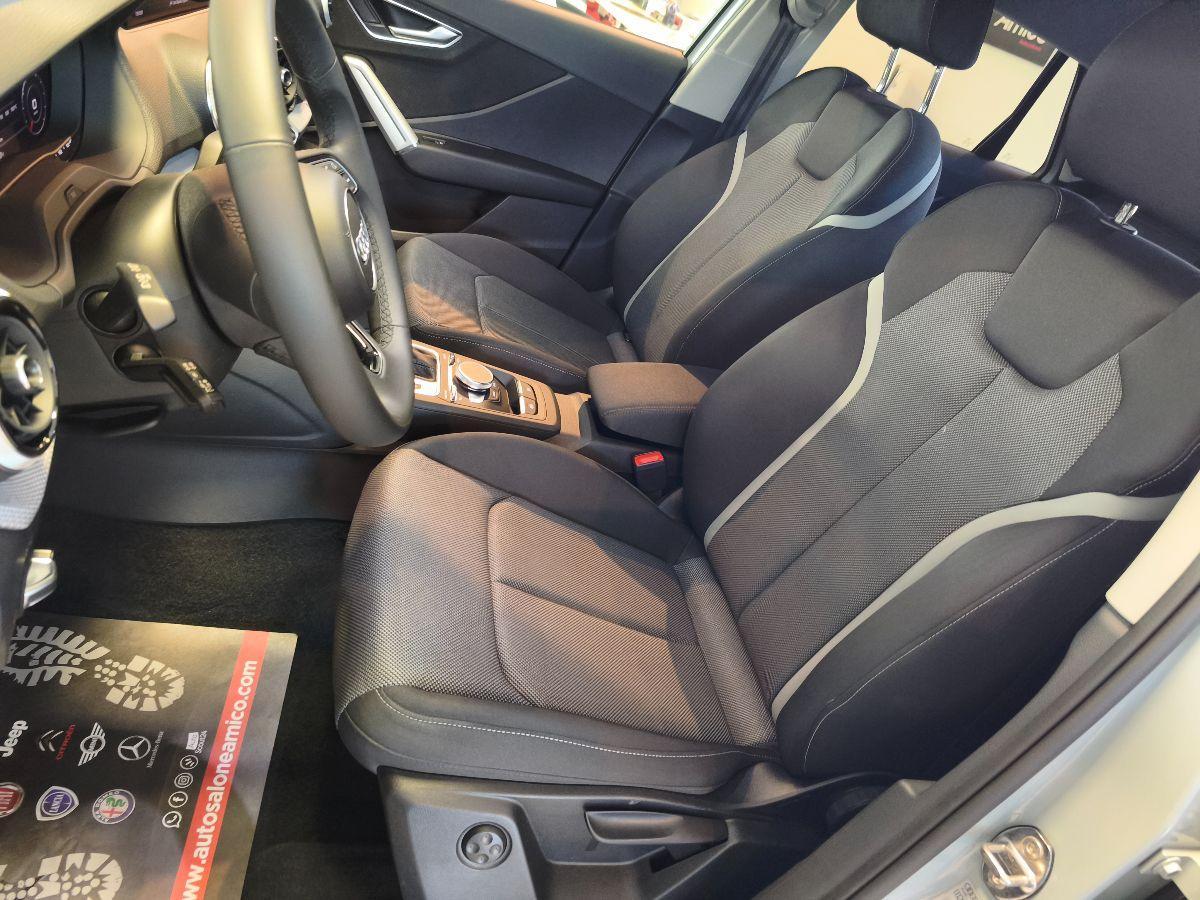 AUDI Q2 2.0 TDI S-tronic Grigio Freccia Perla Cokpit