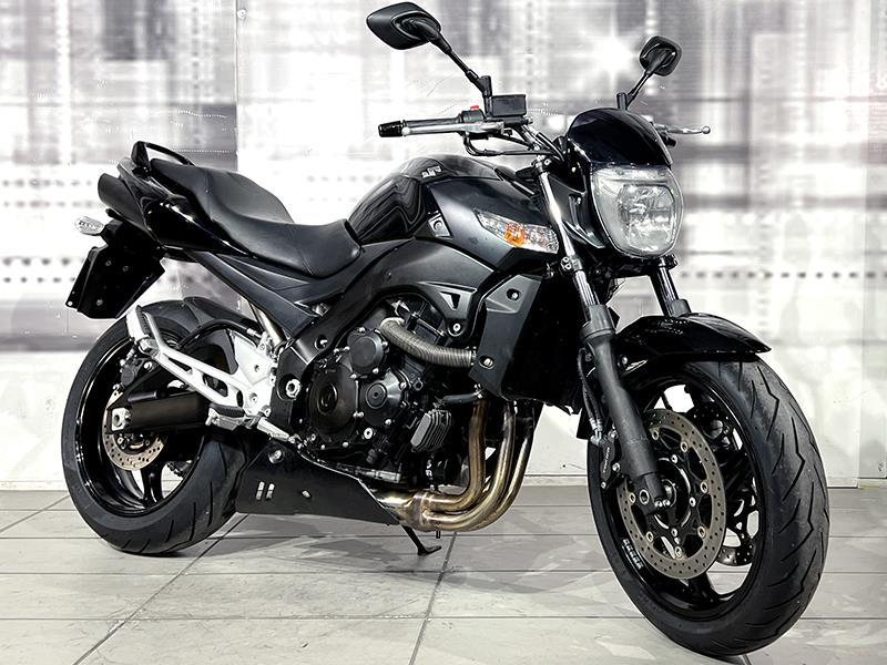 Suzuki GSR 600