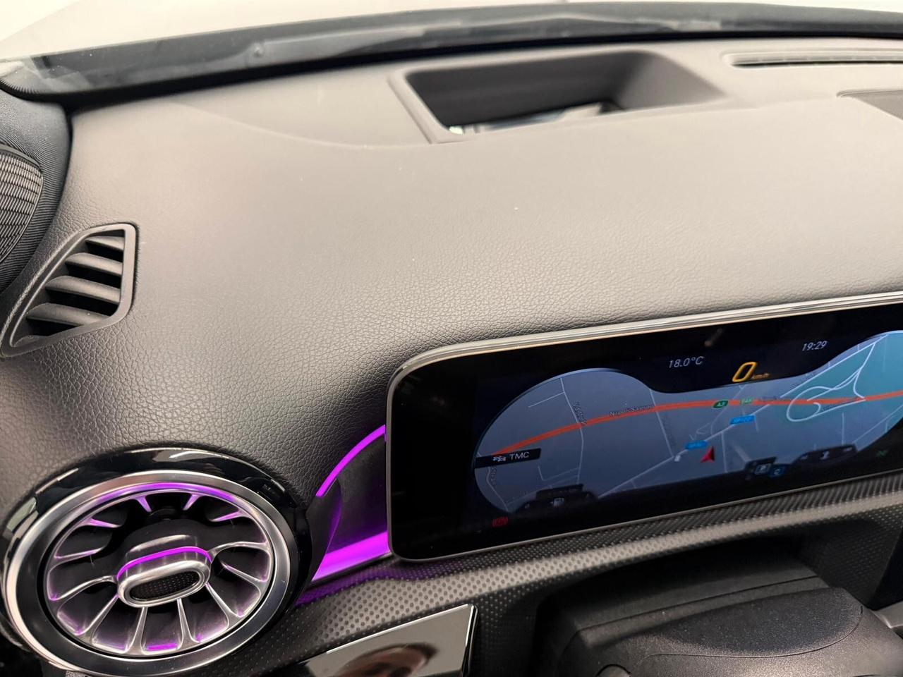 Mercedes-benz A 180 d AMG Premium