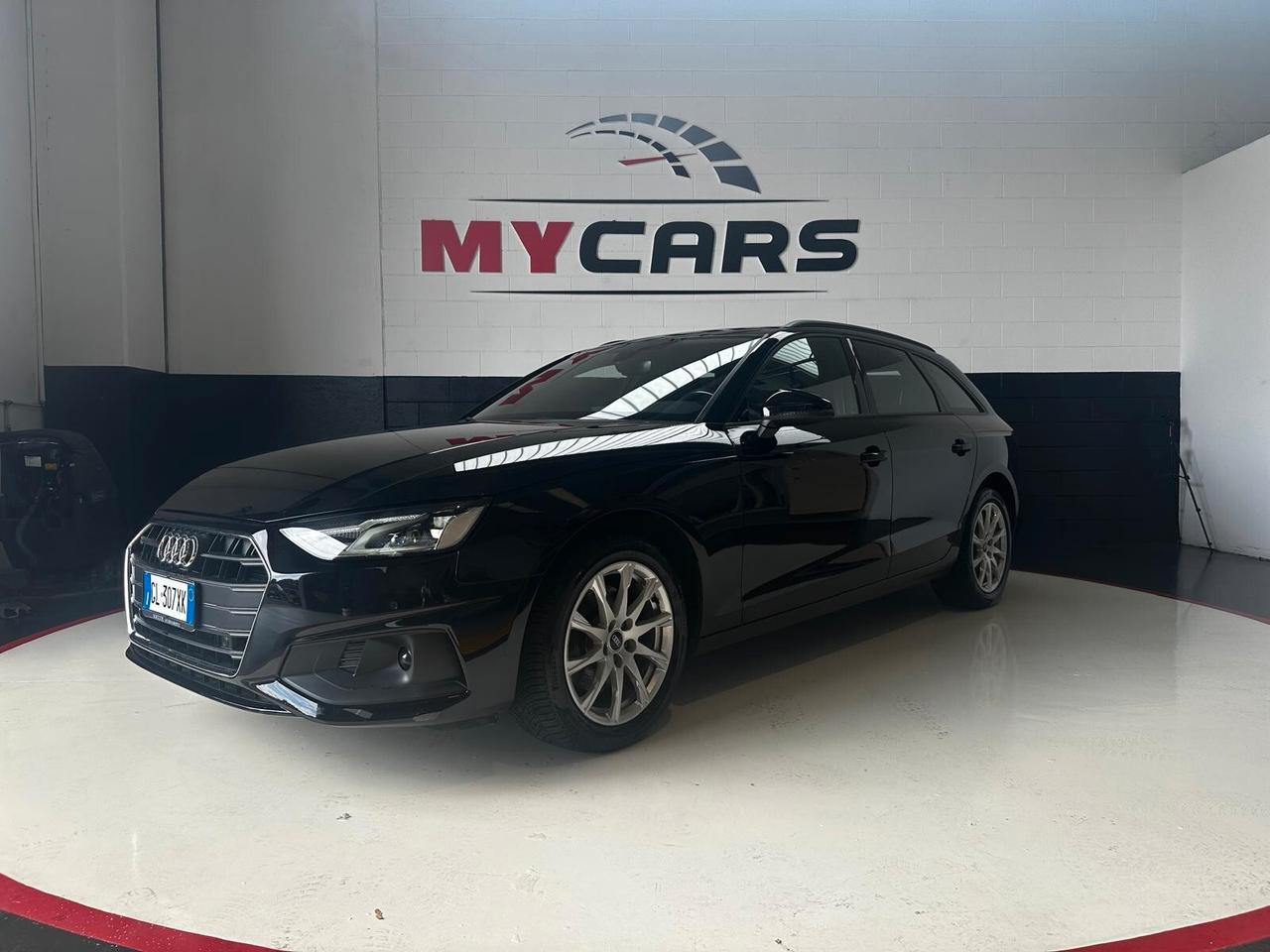 Audi A4 Avant 30 TDI/136 CV mhev S tronic Business Advanced
