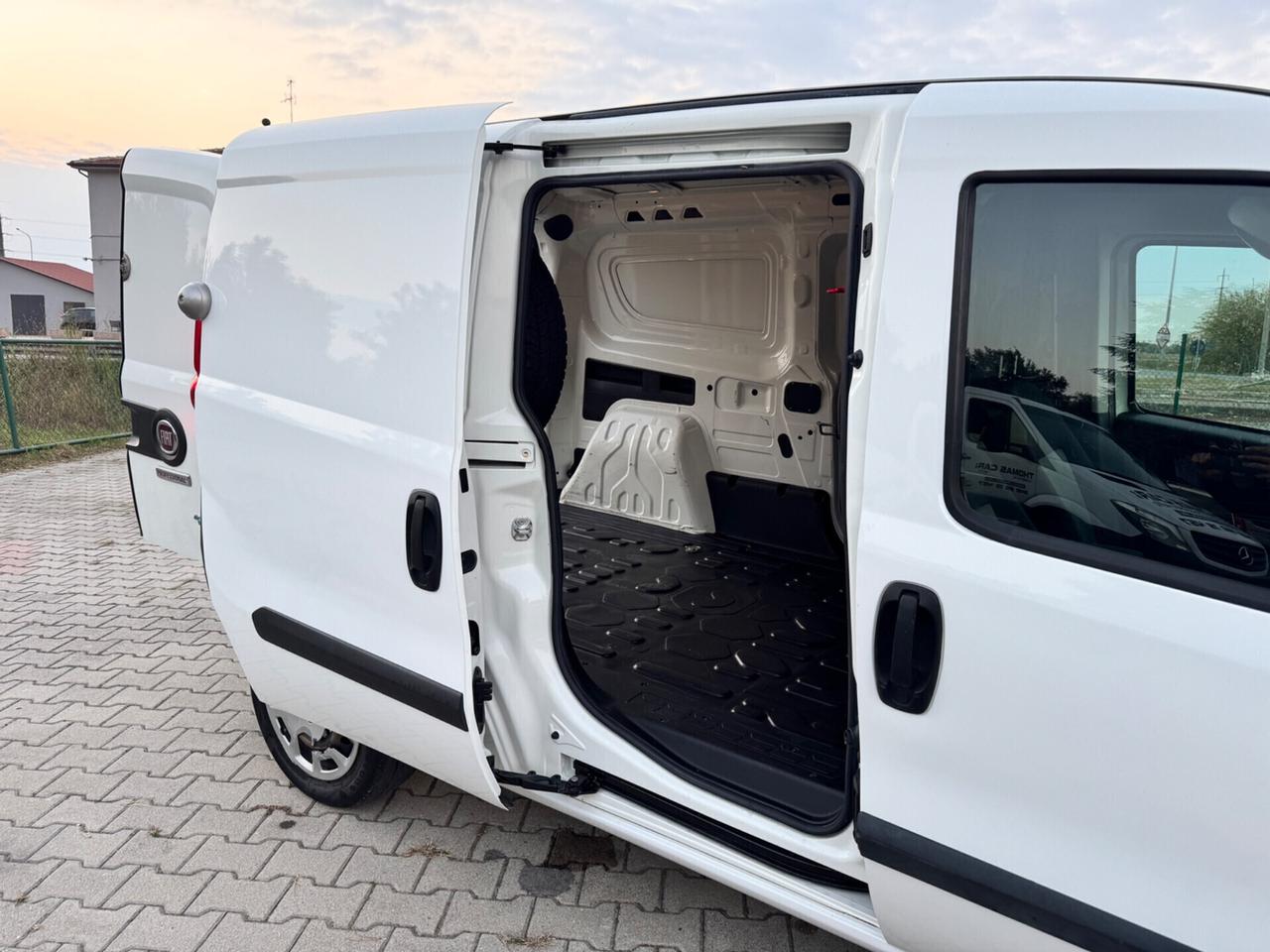 Fiat Doblo Doblò 1.4 Natural Power PL-TN Cargo Maxi Lounge