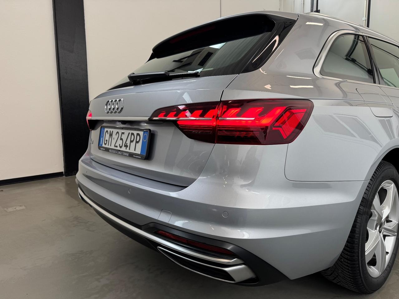 Audi A4 Avant 30 TDI/136 CV S tronic Business Advanced