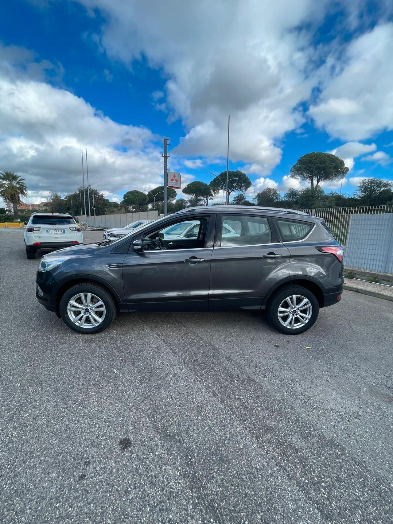 Ford Kuga 2.0 TDCI 120 CV S&S 2WD Powershift Business