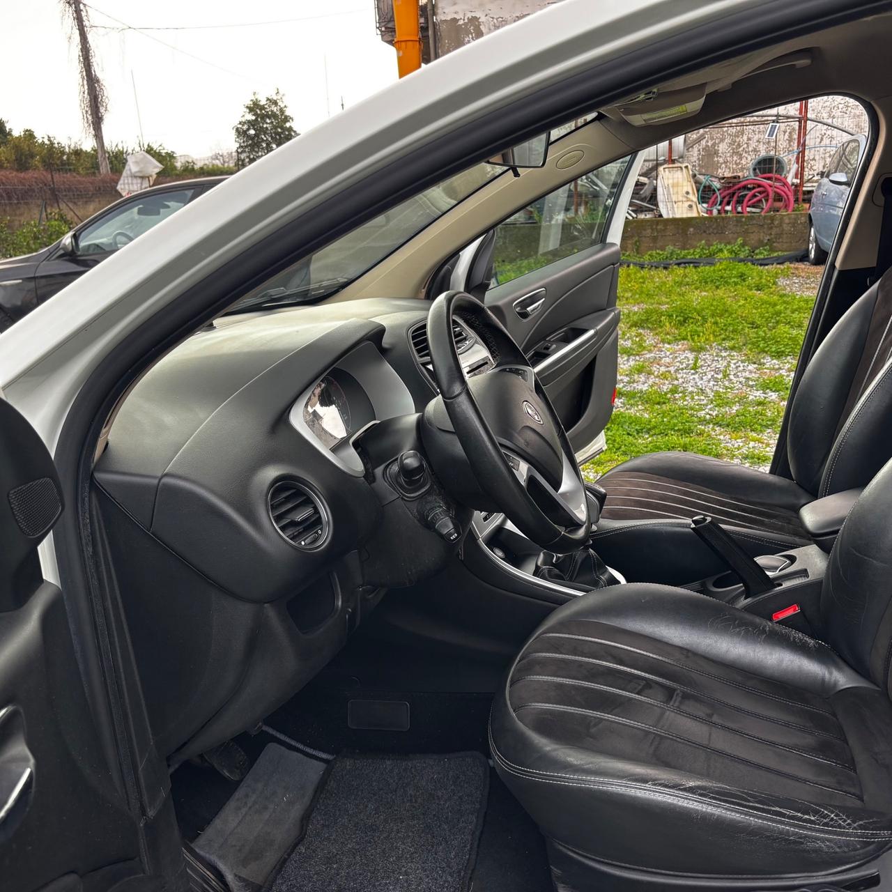 Lancia Delta 1.6 MJT DPF 105 CV Gold