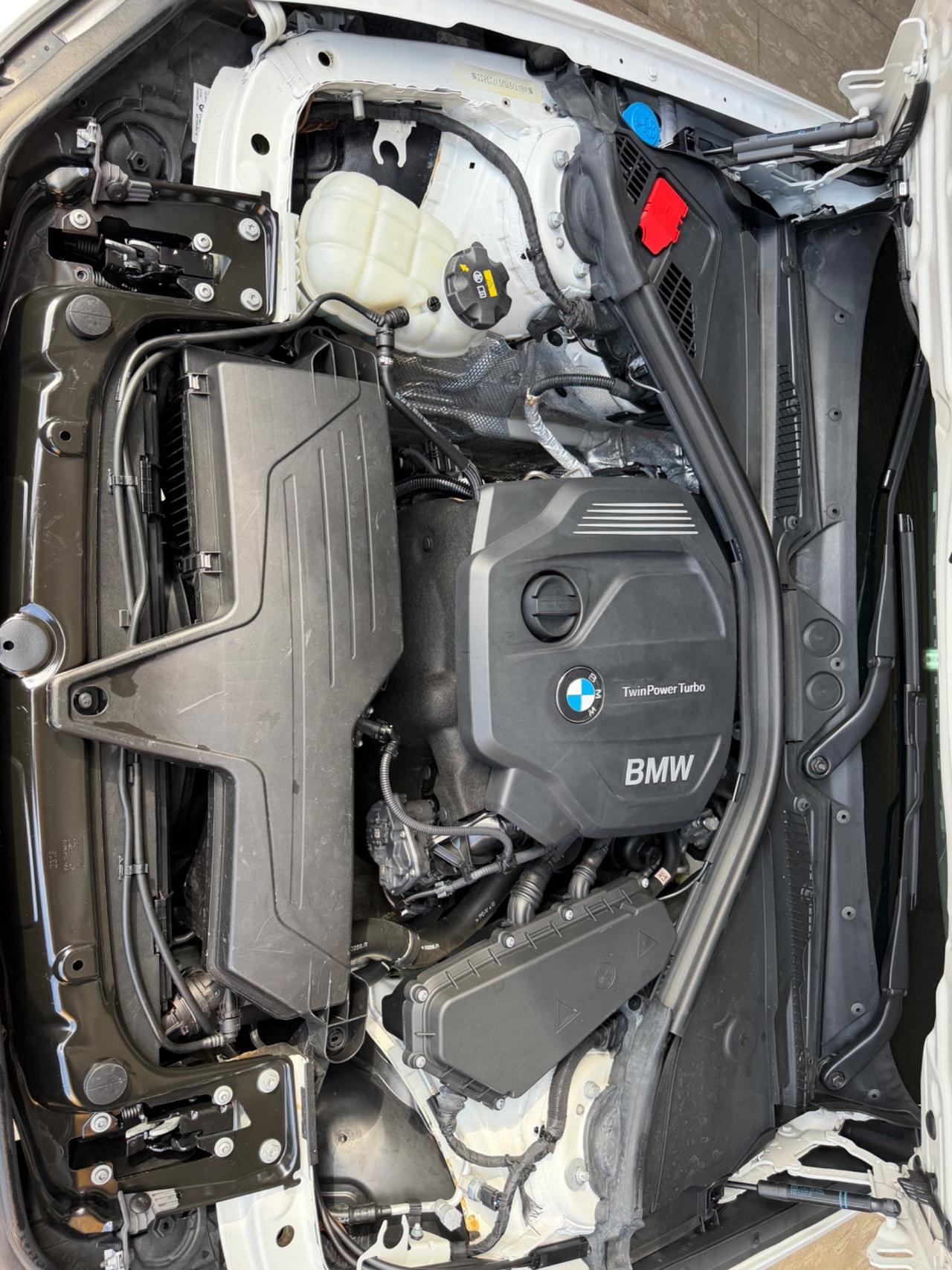 Bmw 116d 2016 5p. Urban