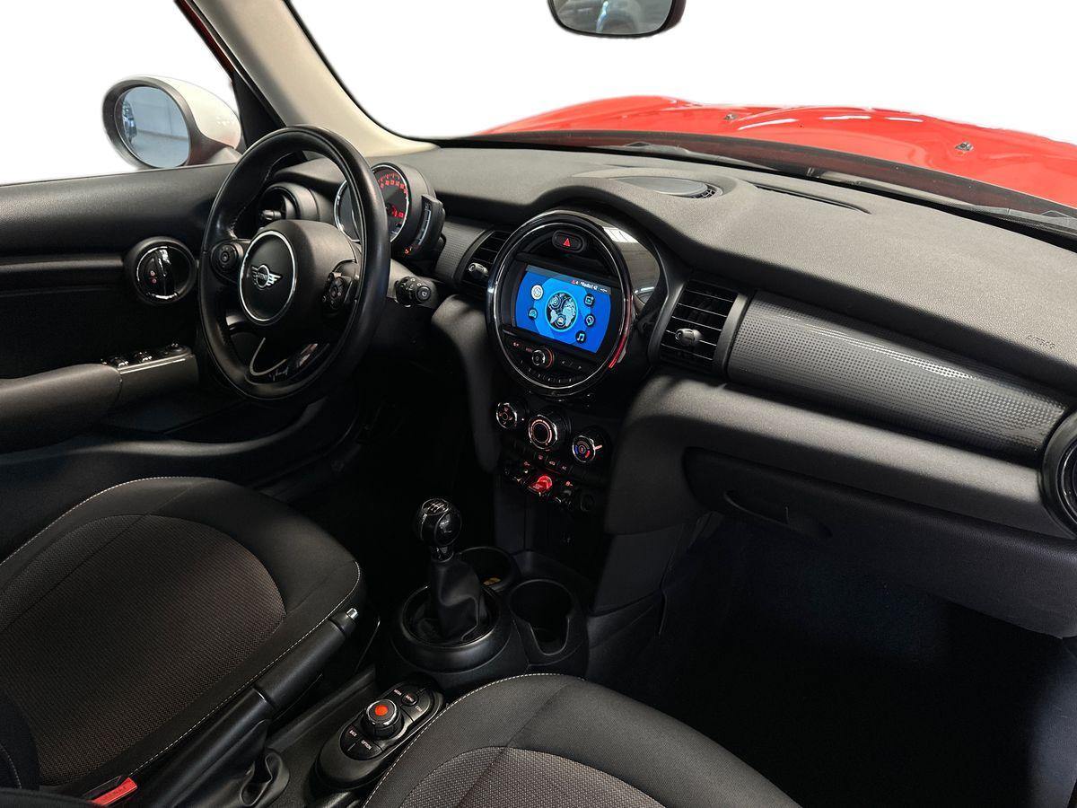 MINI Mini IV F55 2018 5p - Mini 5p 1.5 Cooper D Boost