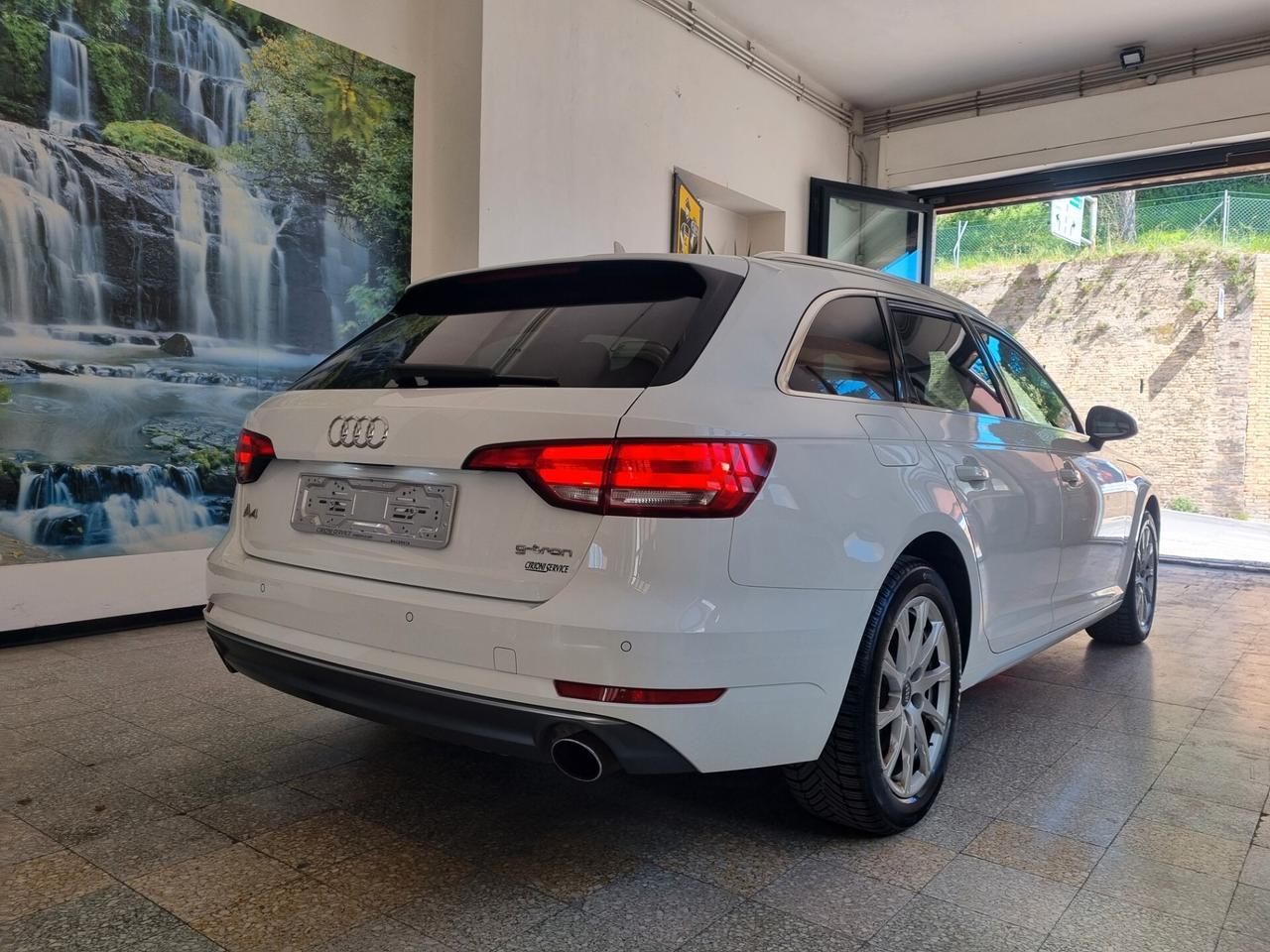 Audi A4 Avant 2.0 TFSI g-tron Business Sport