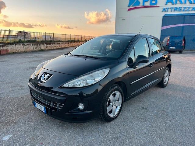 Peugeot 207 1.4 HDi 70CV 5p. Access