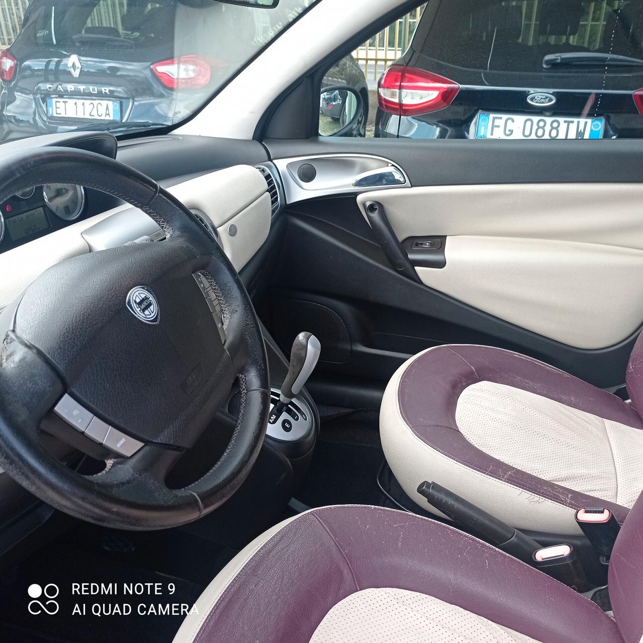 Lancia Ypsilon 1.3 MJT 90 CV Platino automatica