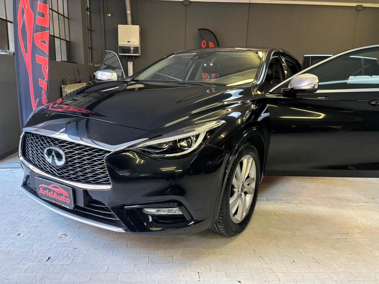 Infiniti Q30 1.5 diesel Premium Tech