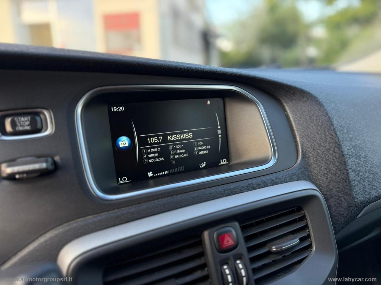 VOLVO V40 D2 Momentum