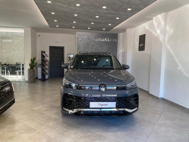 VOLKSWAGEN Tiguan 2.0 TDI 150 CV DSG R-Line Plus - NUOVA -