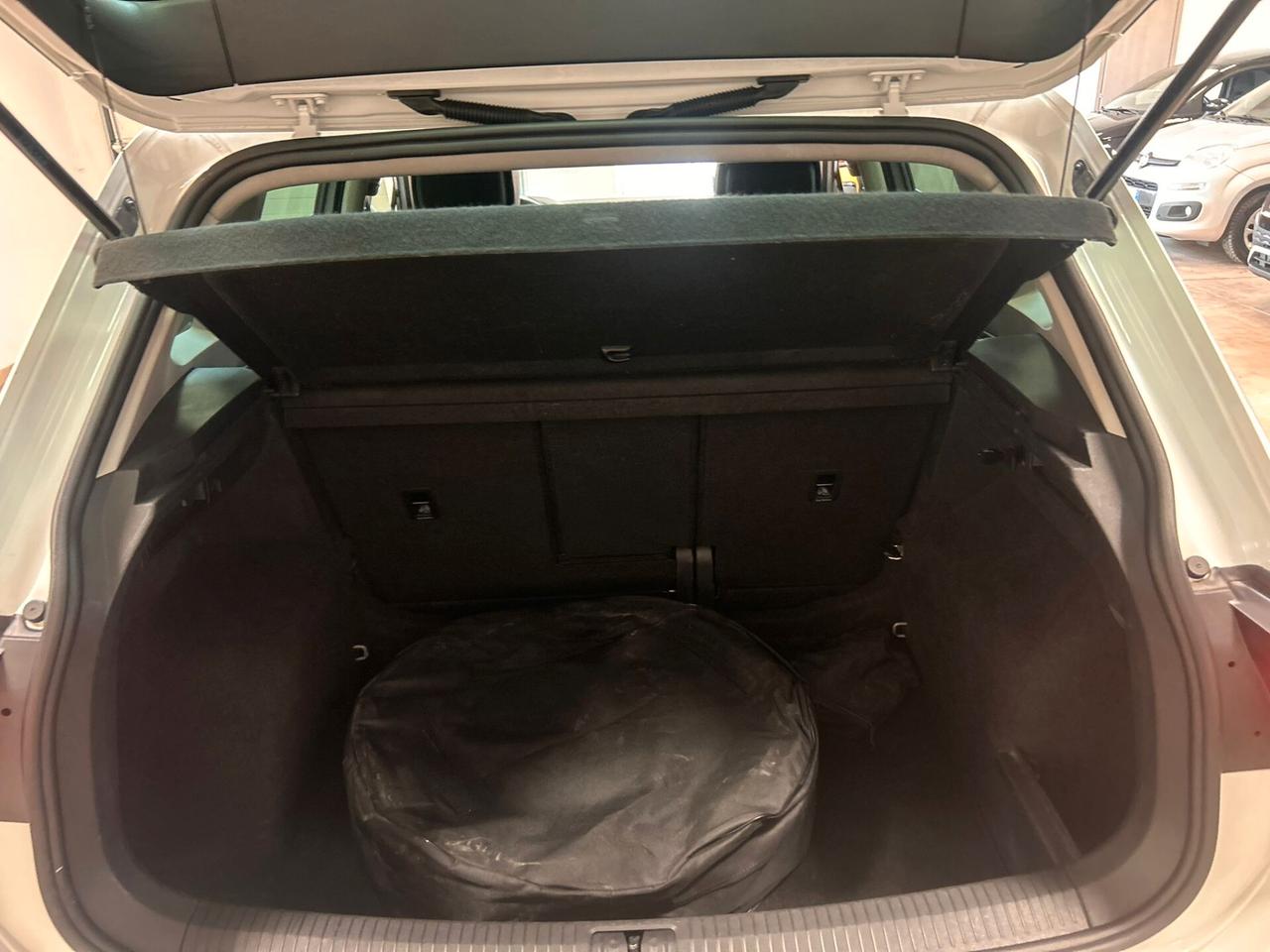 Volkswagen Tiguan 2.0 TDI 150 CV SCR DSG R-Line