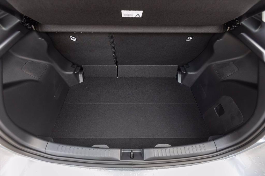 MAZDA 2 1.5 vvt full hybrid electric Centre Line e-cvt del 2025