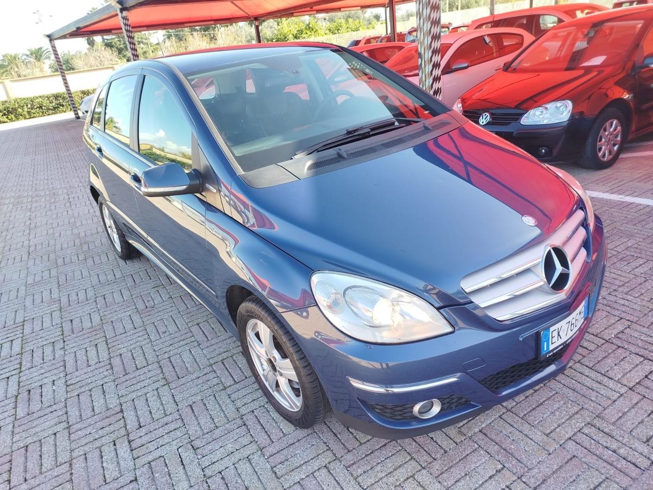 Mercedes-benz B 180 NGT BlueEFFICIENCY Executive