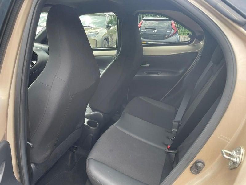 Toyota Aygo X 1.0B (72 CV) Lounge S-CVT