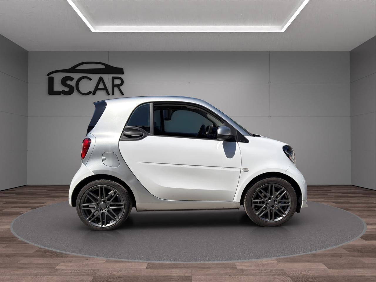 Smart fortwo coupe 0.9 Turbo 90cv - Allestimento Brabus - Unico proprietario - Promo finanziamento - Cerchi in lega 16" - Led - Tetto panoramico