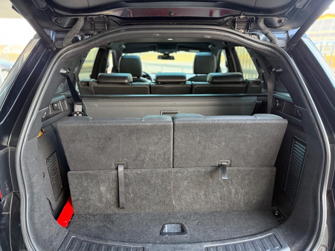 7 POSTI Land Rover Discovery Sport 2.2 TD4 HSE Luxury