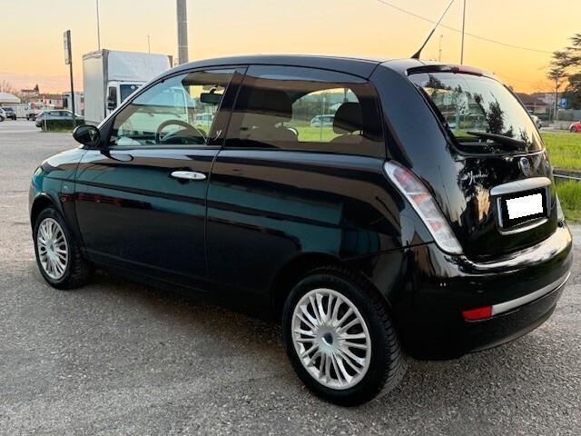 Lancia Ypsilon 1.2 x neopatentati