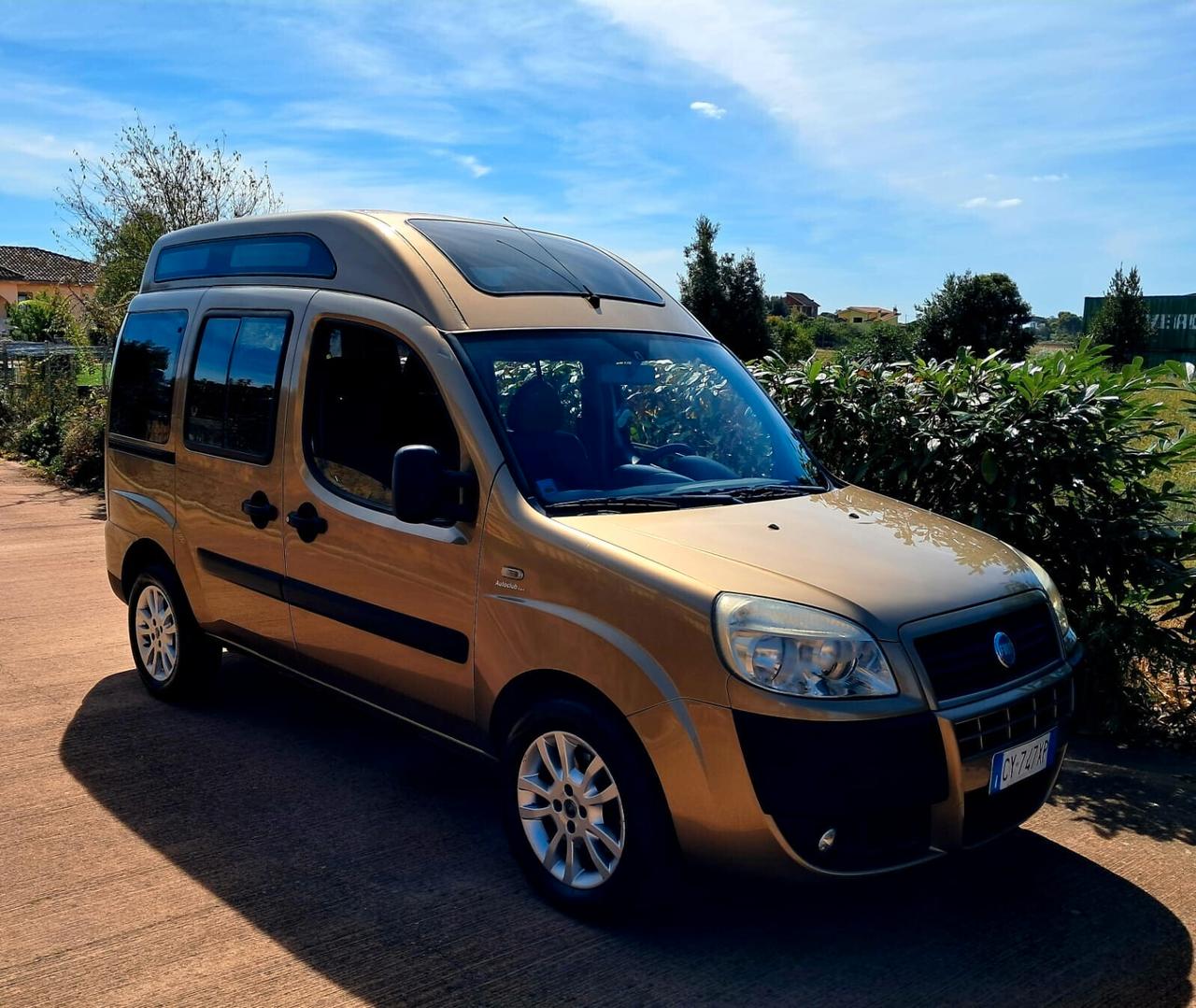 Fiat Doblo 1.9 JTD TETTO ALTO TRASPORTO DISABILI POCHI KM