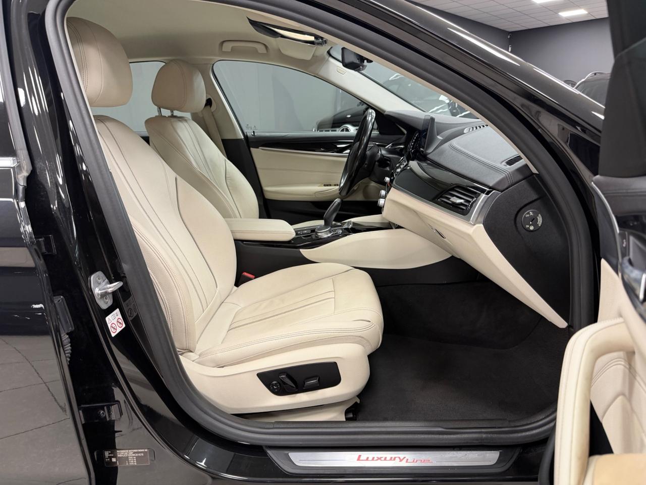 Bmw 520 LUXURY X DRIVE