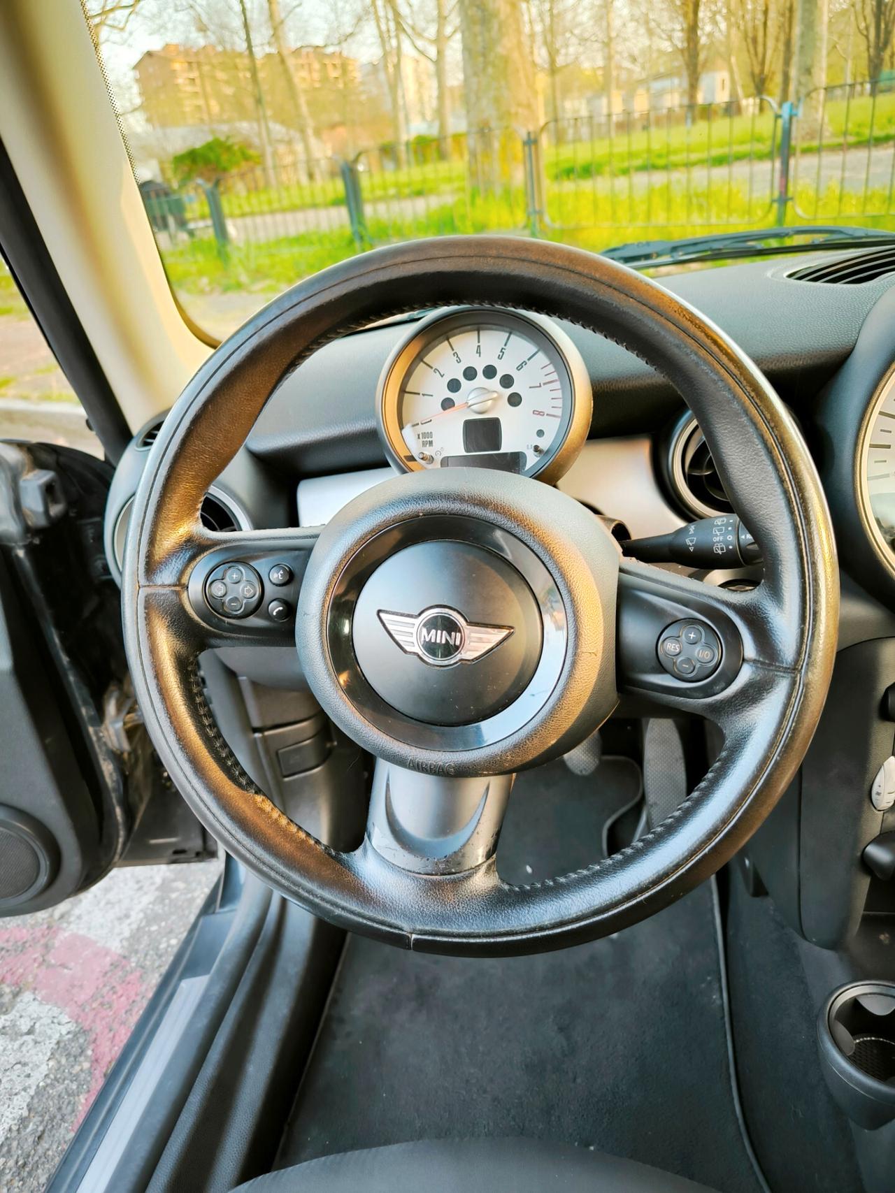 Mini 1.6 16V One (55kW) NEOPATENTATI