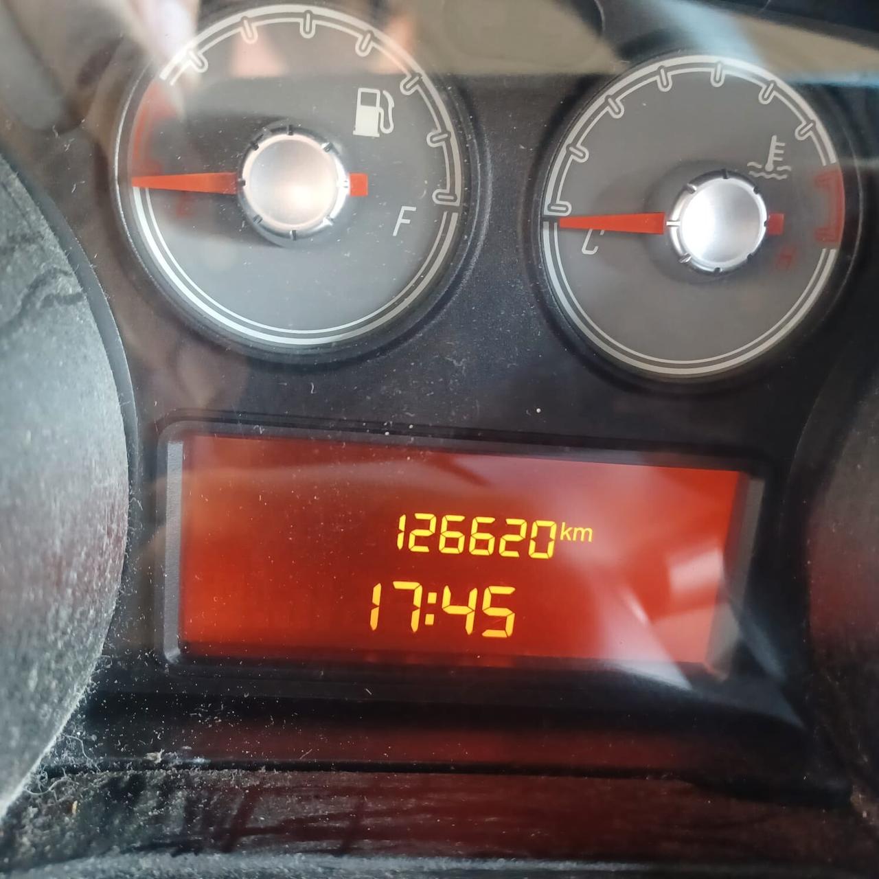 126628KM PUNTO EVO 1.4 NEOPATENTATI BEN CONSERVATA